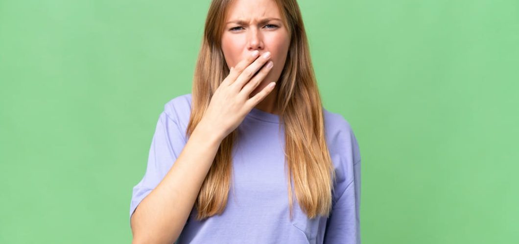 como quitar el mal aliento halitosis